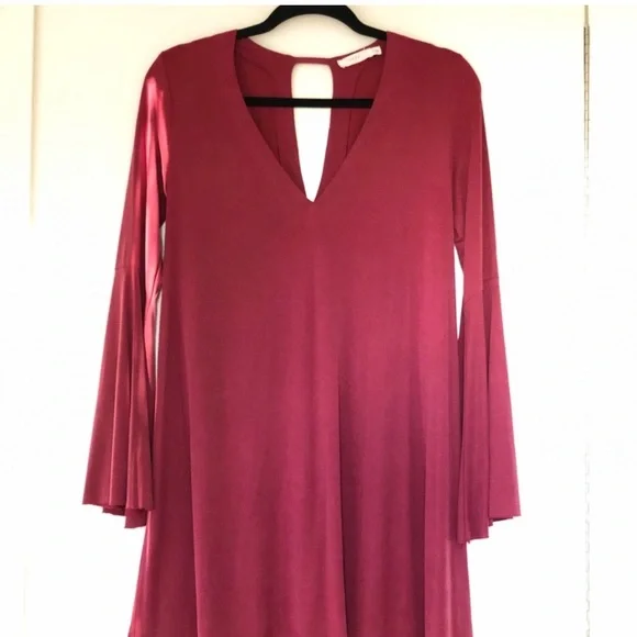 Bell Sleeve Lush Dress with cut out detail in back - Picture 3 of 3